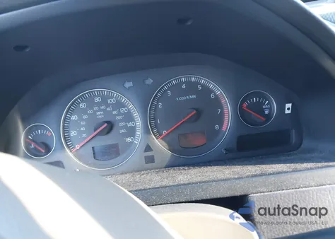 2010 Volvo Xc90 3.2 from USA, damaged, VIN YV4982CZ0A1553486